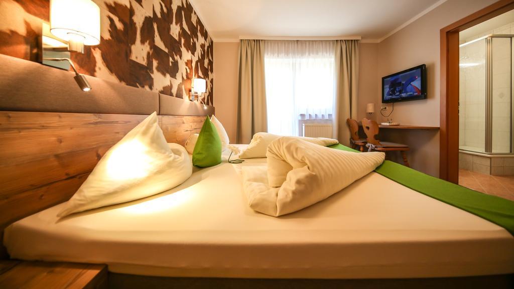 Hotel Landhaus Carla Mayrhofen Kamer foto