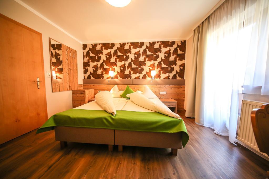 Hotel Landhaus Carla Mayrhofen Kamer foto