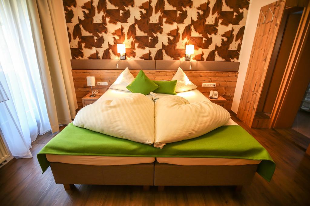 Hotel Landhaus Carla Mayrhofen Buitenkant foto
